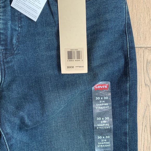 NWT Levi's 314 Shaping Straight Jeans 30x30 - Picture 2 of 7